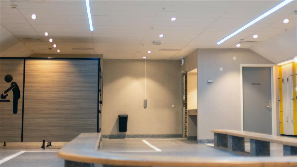 Garderobe - Klikk for stort bilde